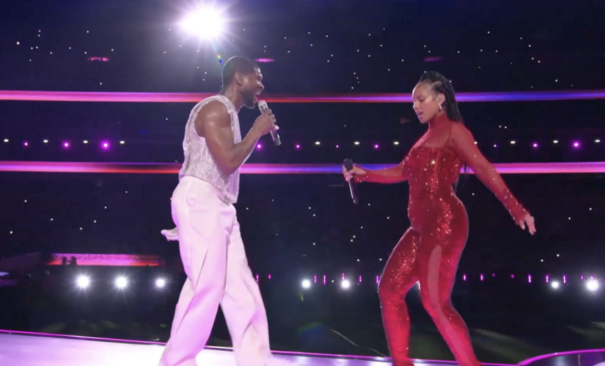 Alicia Keys Performed During The Super Bowl But People Seemed to Only Notice Her Raspy Voice